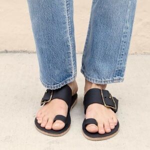 Beatrice Valenzuela Conder black leather sandals 37